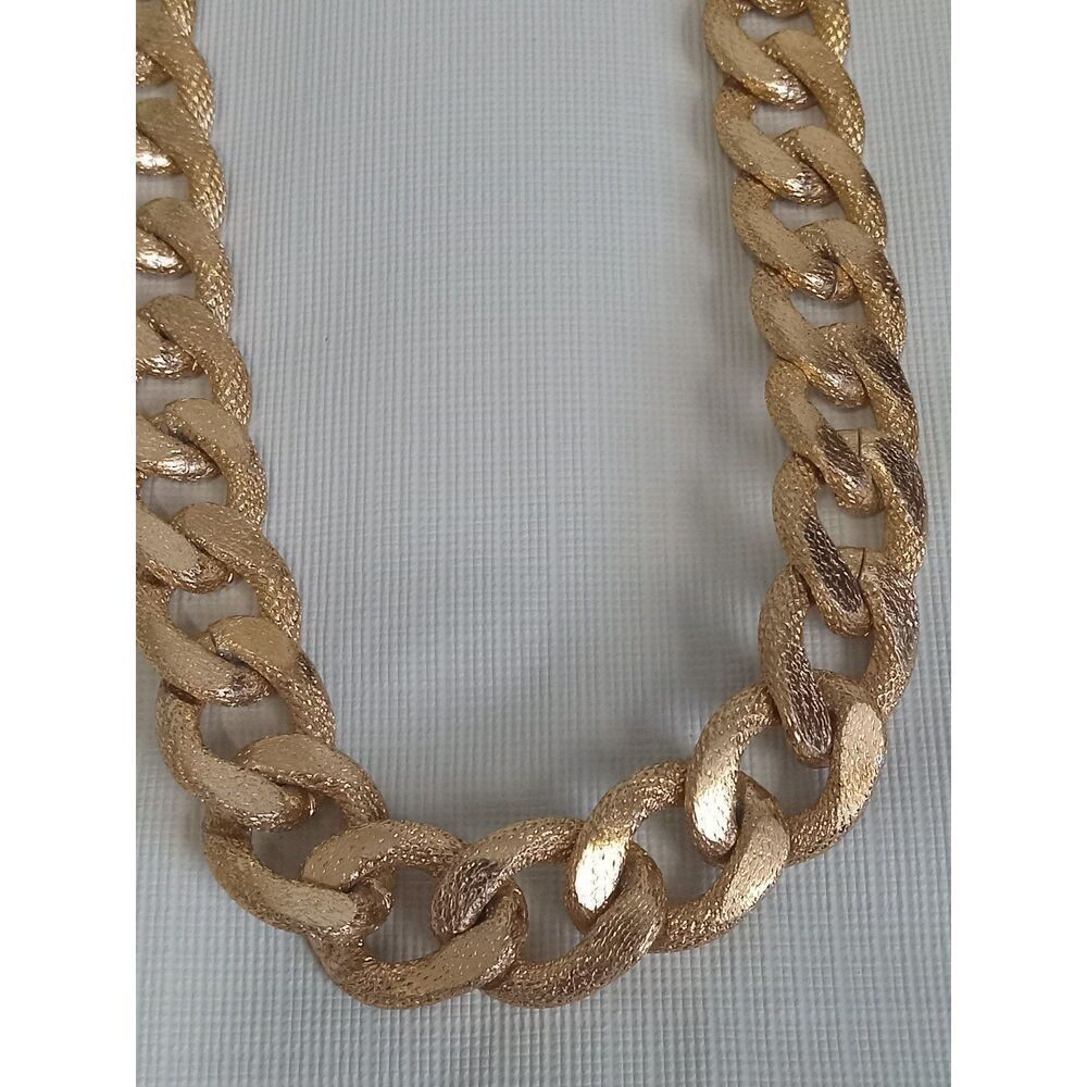 Chunky Gold Toned Oversized Curb Link Metal Chain Heavyweight Statement Necklace - Picture 8 of 9